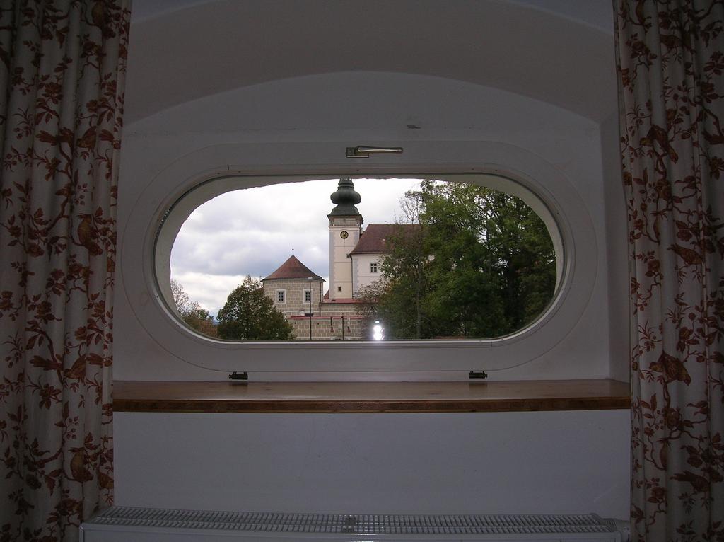 Schlossbrauerei Weinberg - Erste Ooe. Gasthausbrauerei Kefermarkt Ruang foto
