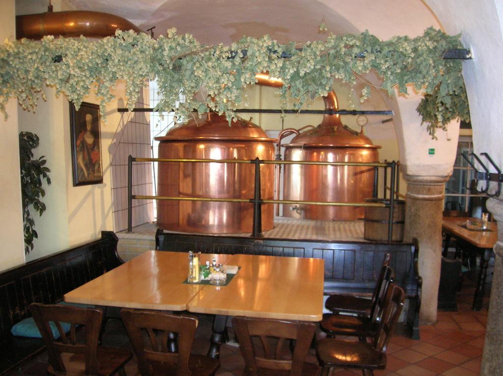 Schlossbrauerei Weinberg - Erste Ooe. Gasthausbrauerei Kefermarkt Bagian luar foto